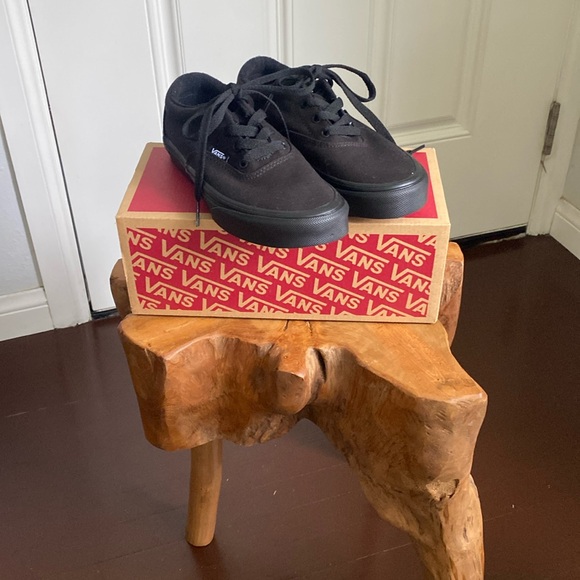 Vans Doheny Black/Black Canvas Classic Shoe - Picture 1 of 6